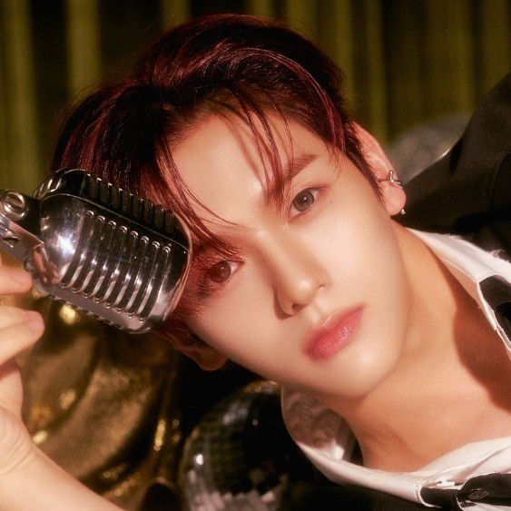 捕捉到盛允 (n.SSign)魅力的代表照片