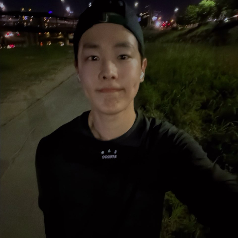 Latest photo of Choi Byungchan