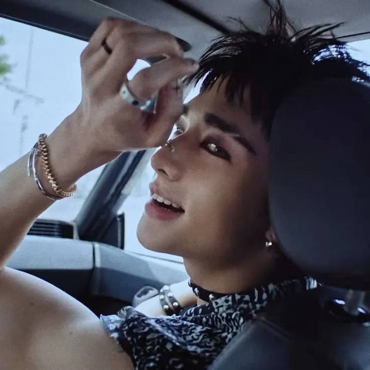 Momen yang diabadikan oleh penggemar Hyunjin (Stray Kids)