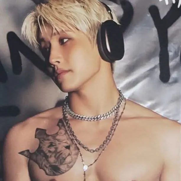Behind-the-scenes cut of Jinjin (ASTRO)