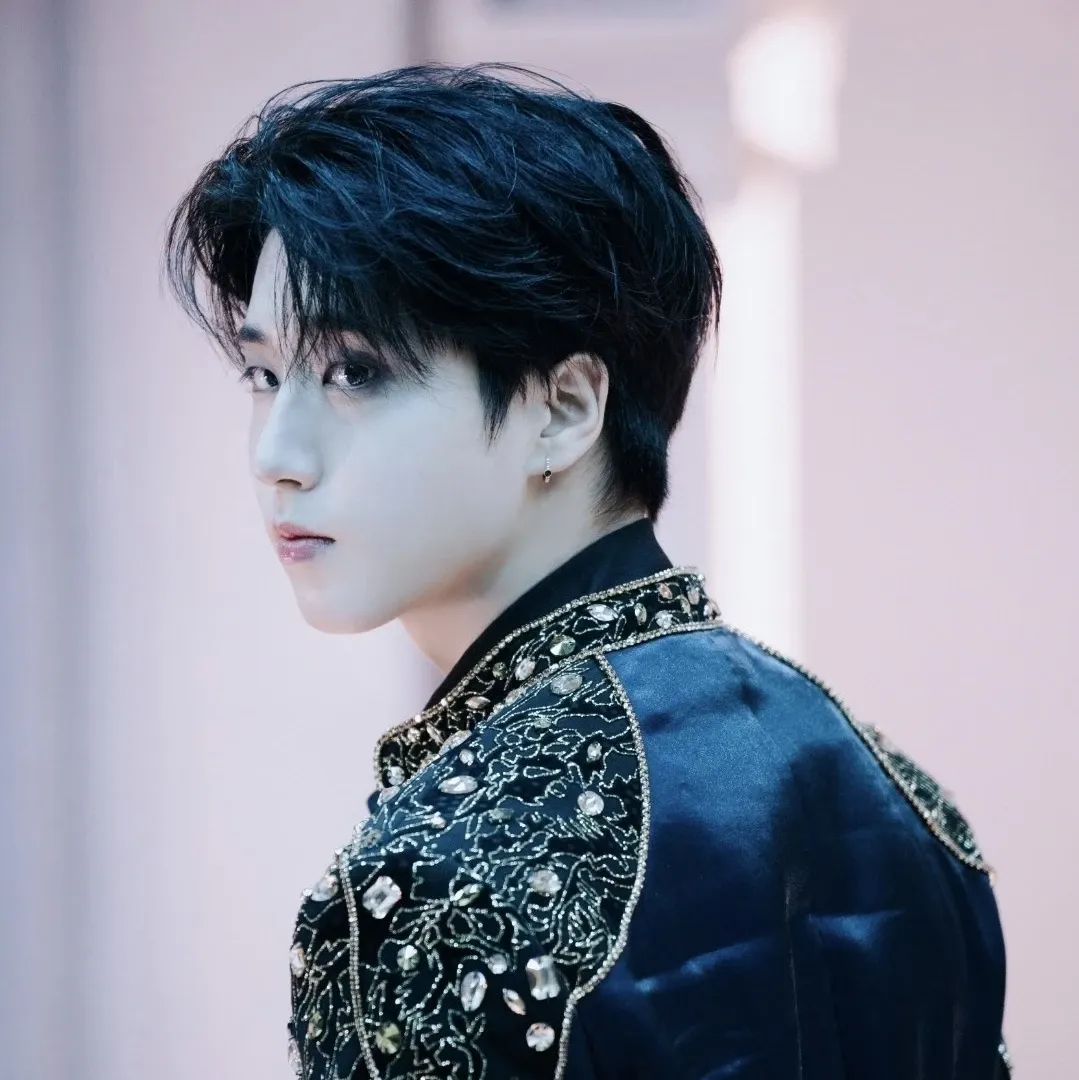 Recent activity shot of HAN (Stray Kids)