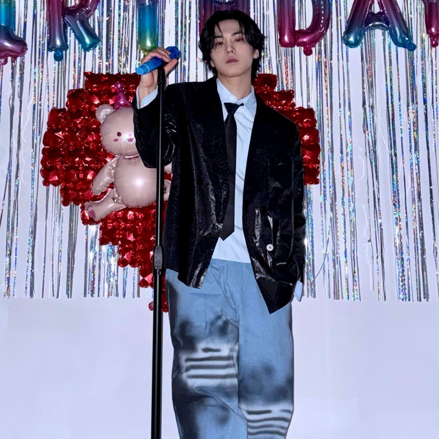 A moment captured by Rocky's fan