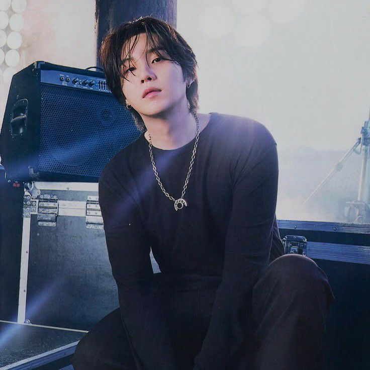 Foto terbaru SUGA (BTS)