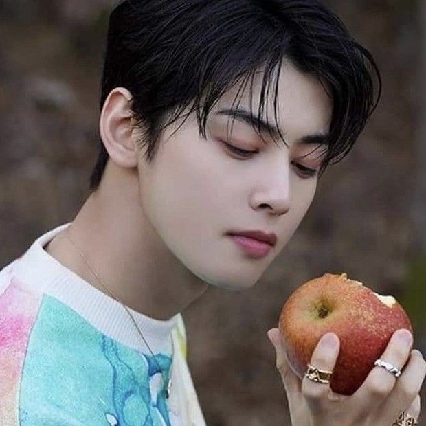 Recent activity shot of Eunwoo (ASTRO)