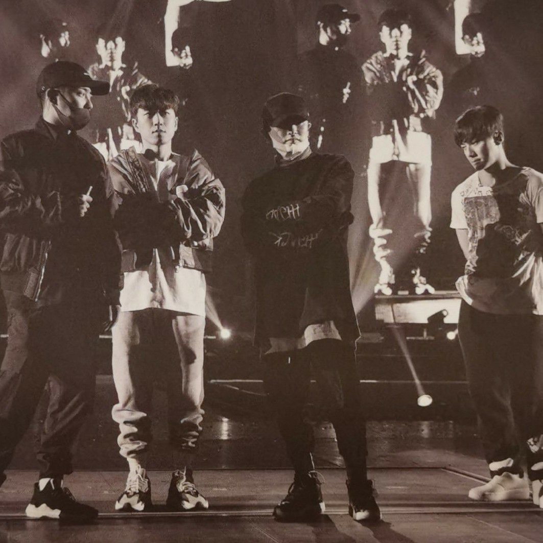 Latest photo of SECHSKIES