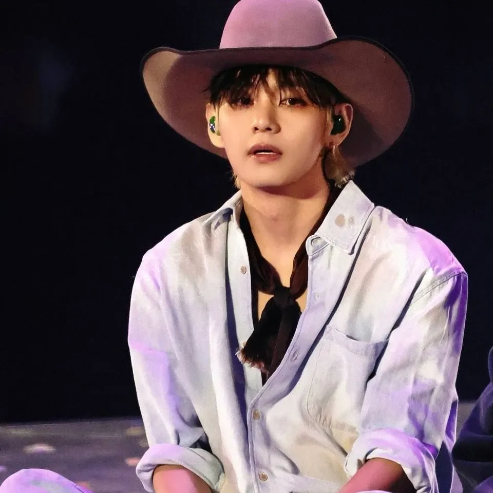 뷔 (방탄소년단)의 비하인드 컷