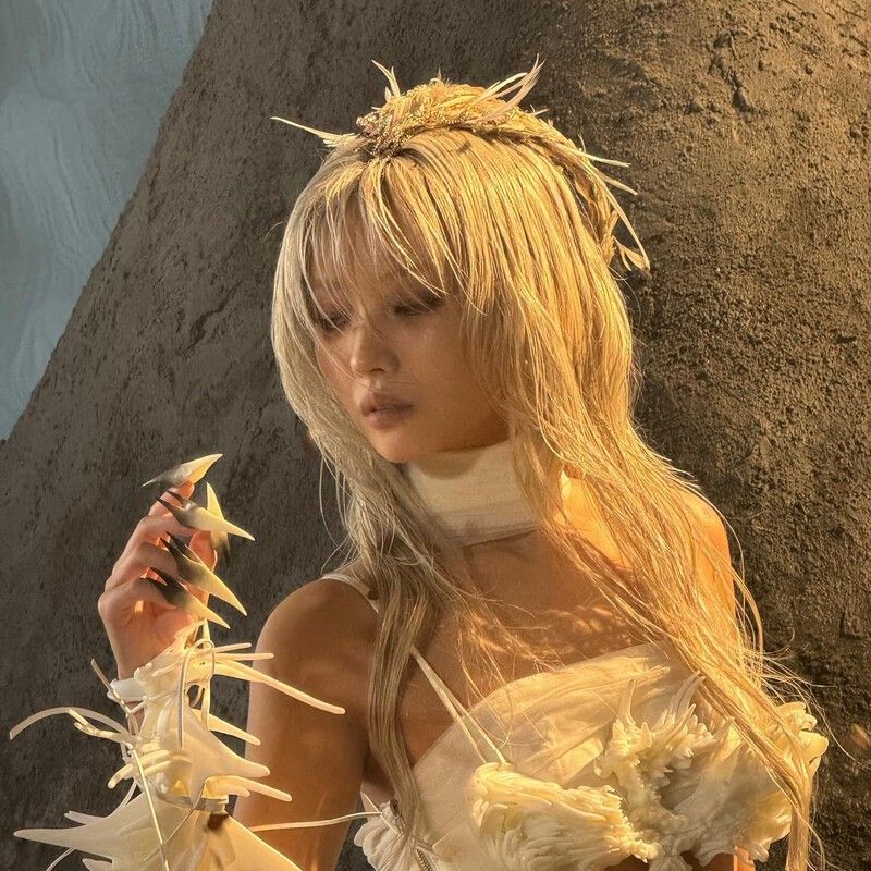 Latest photo of Soyeon (i-dle)