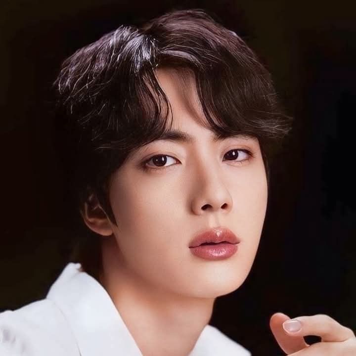Foto aktivitas terbaru Jin (BTS)