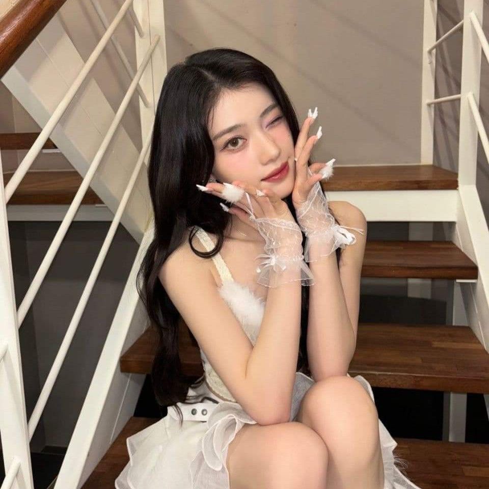 Recent activity shot of Xiao Ting (Kep1er)