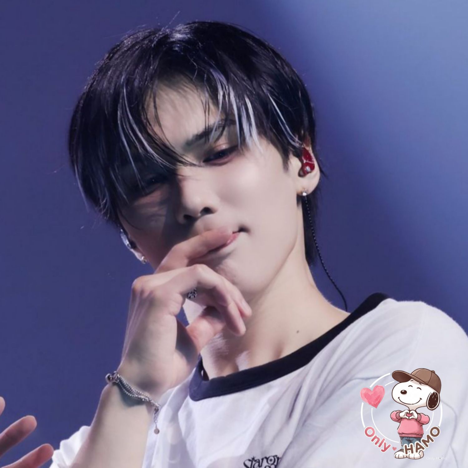 A moment captured by Rocky's fan