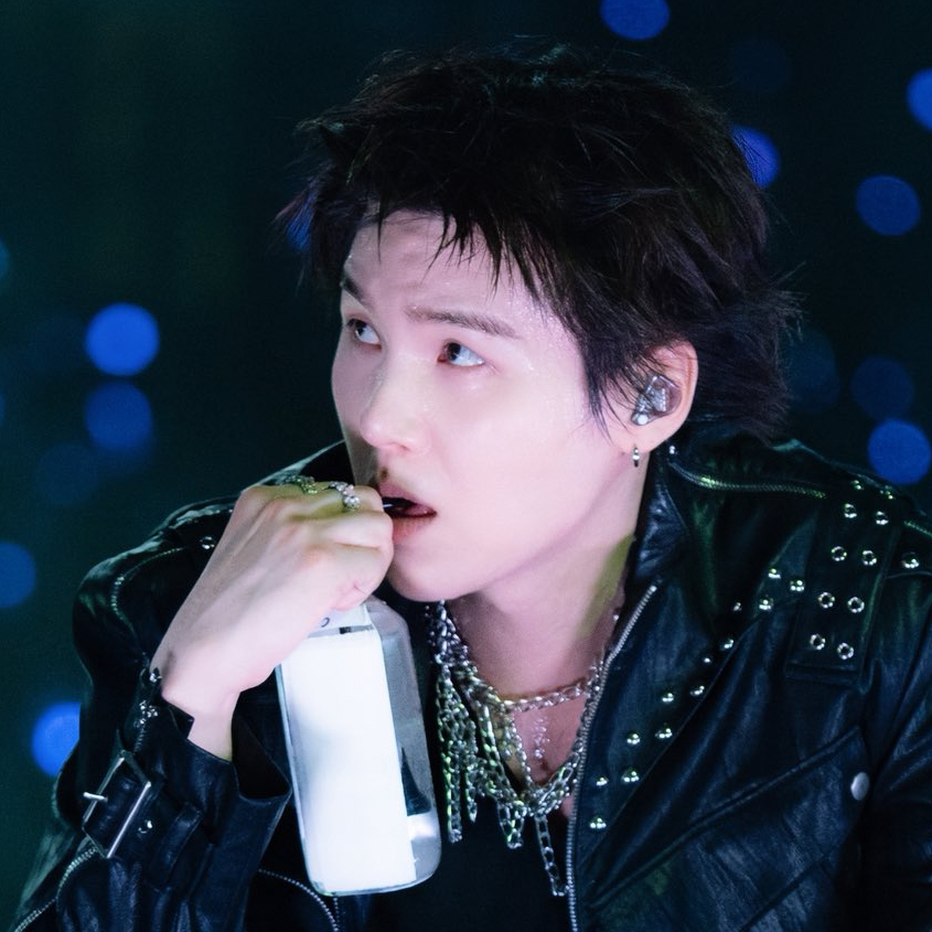 SUGA (防彈少年團)的幕後花絮