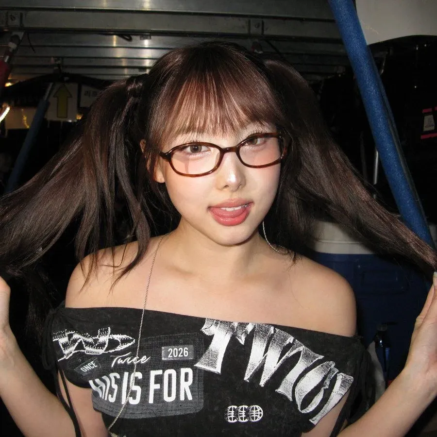 Behind-the-scenes cut of Nayeon (TWICE)