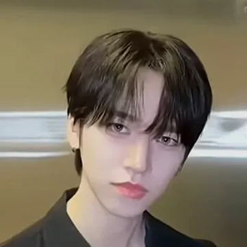 Latest photo of Hanjun (n.SSign)