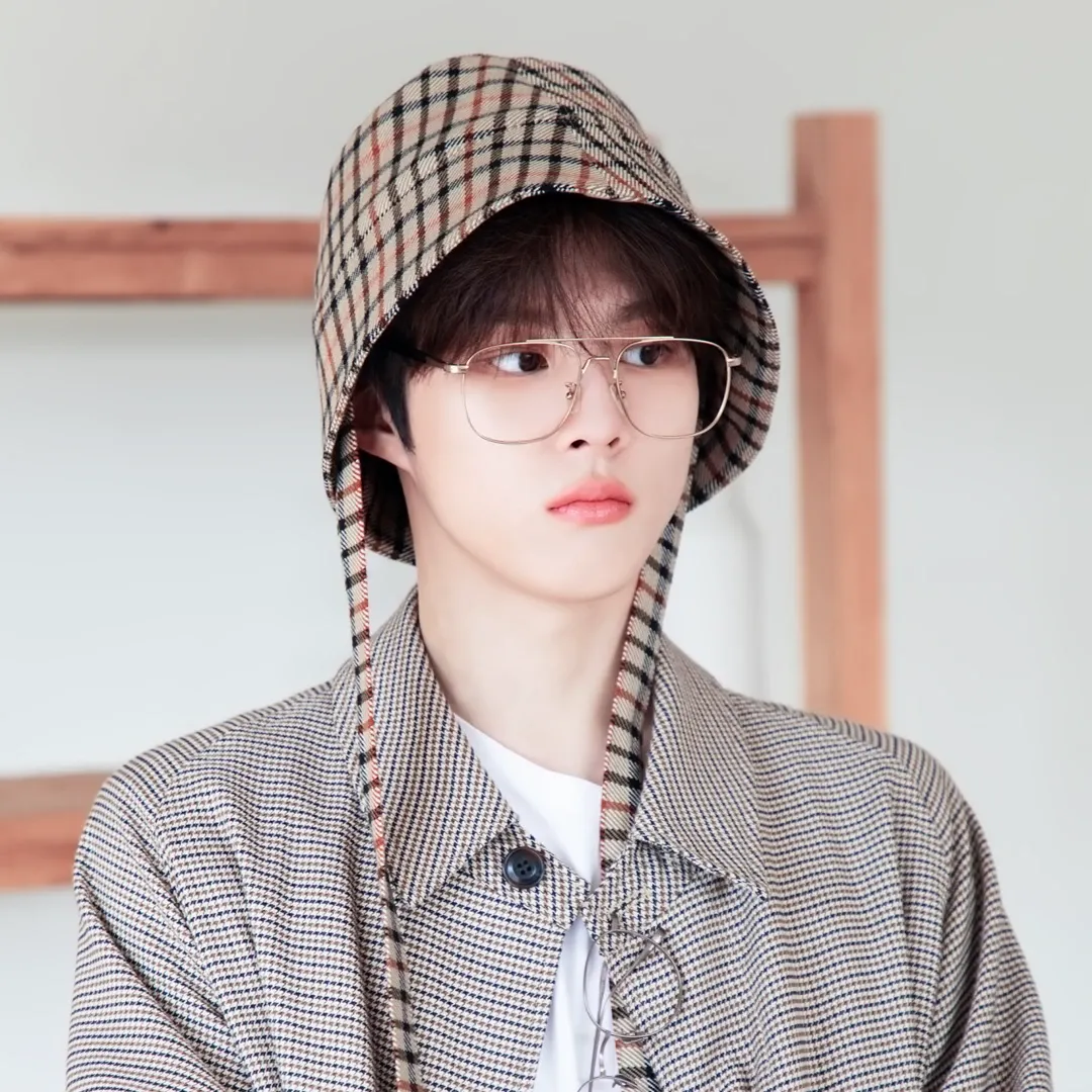 Latest photo of Kim Wooseok