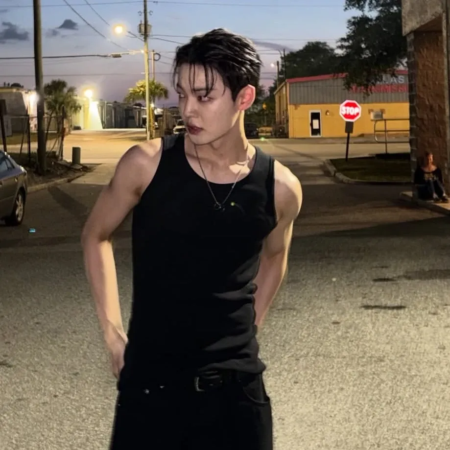 Latest photo of Chan (A.C.E)