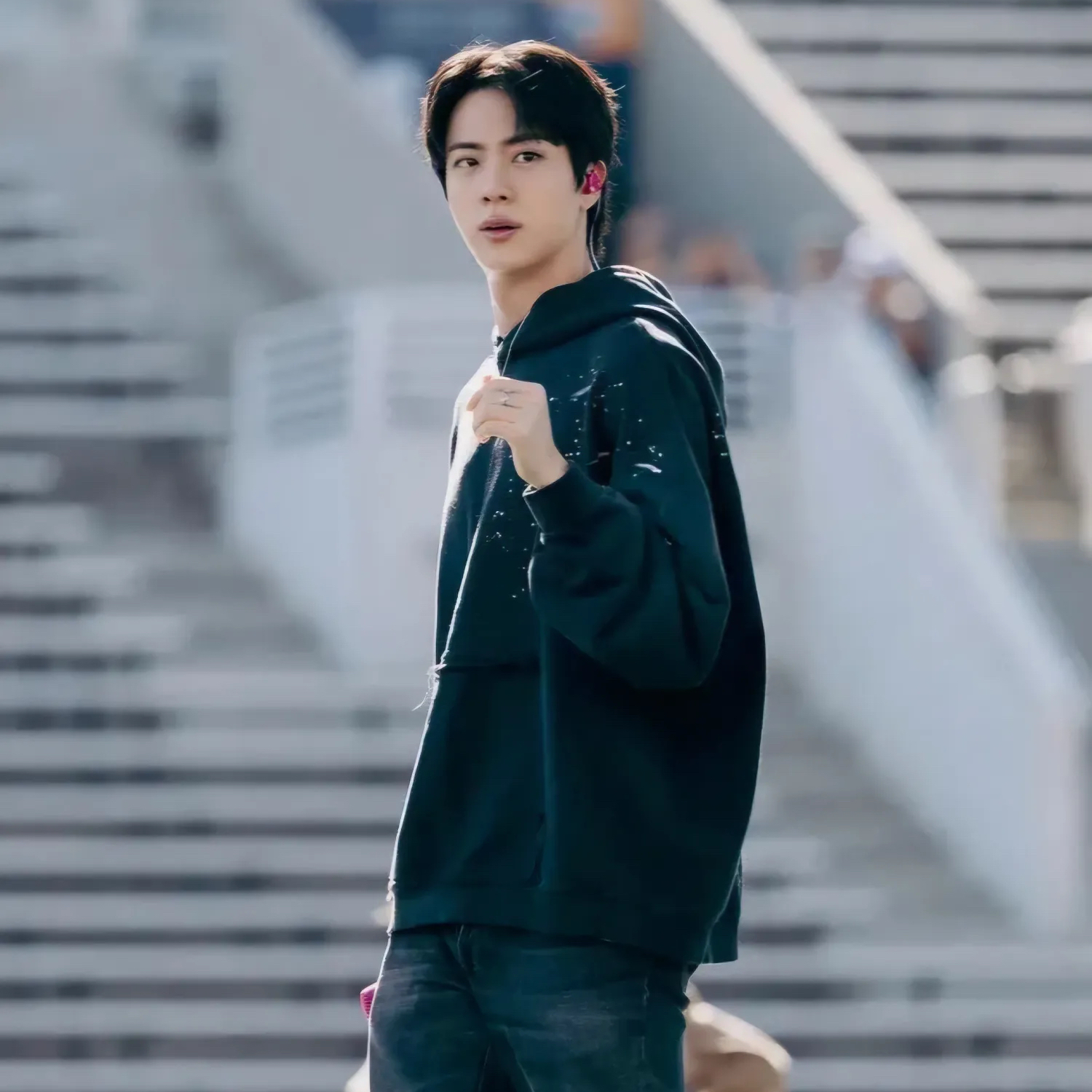 Potret di balik layar Jin (BTS)
