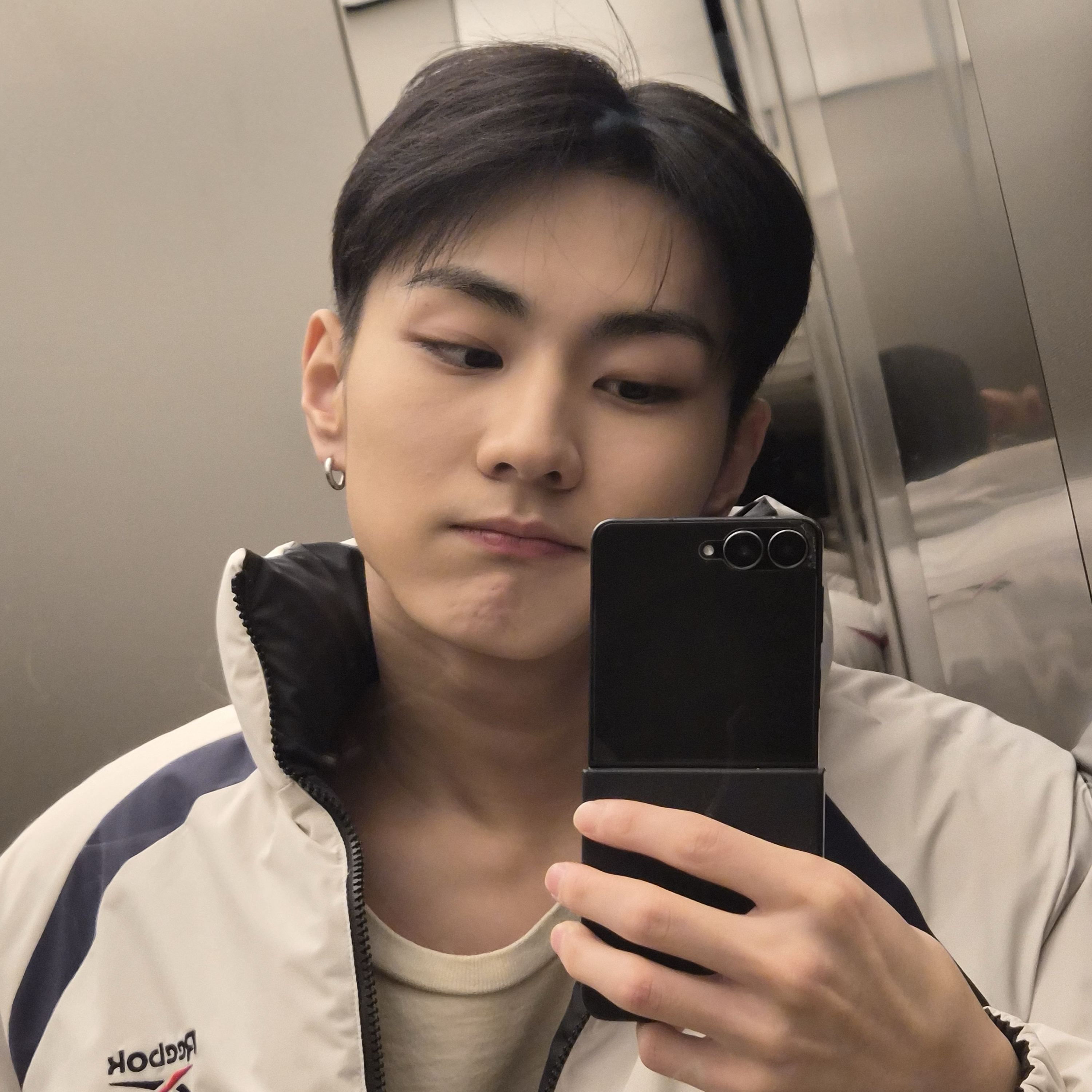 Behind-the-scenes cut of Jungwon (ENHYPEN)