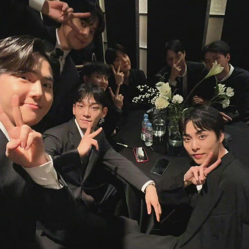 EXO의 비하인드 컷