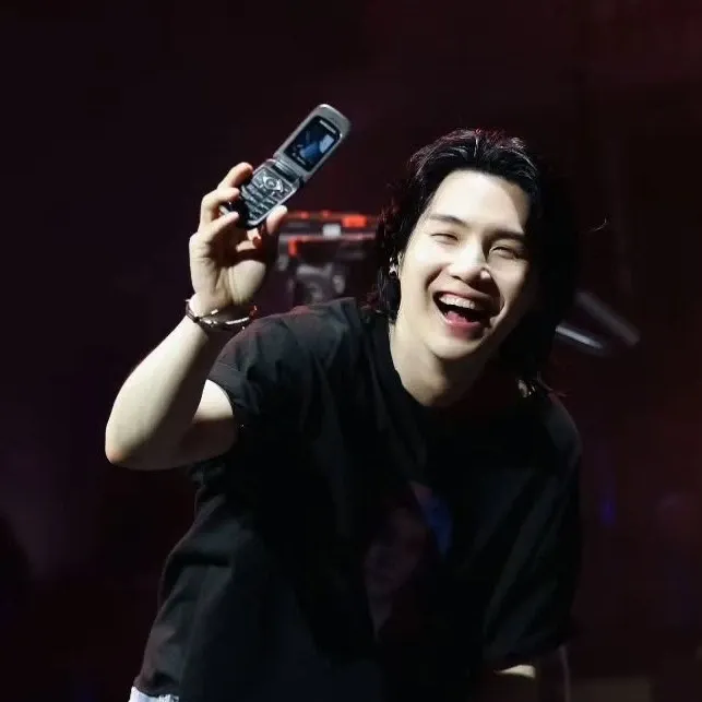 Potret di balik layar SUGA (BTS)