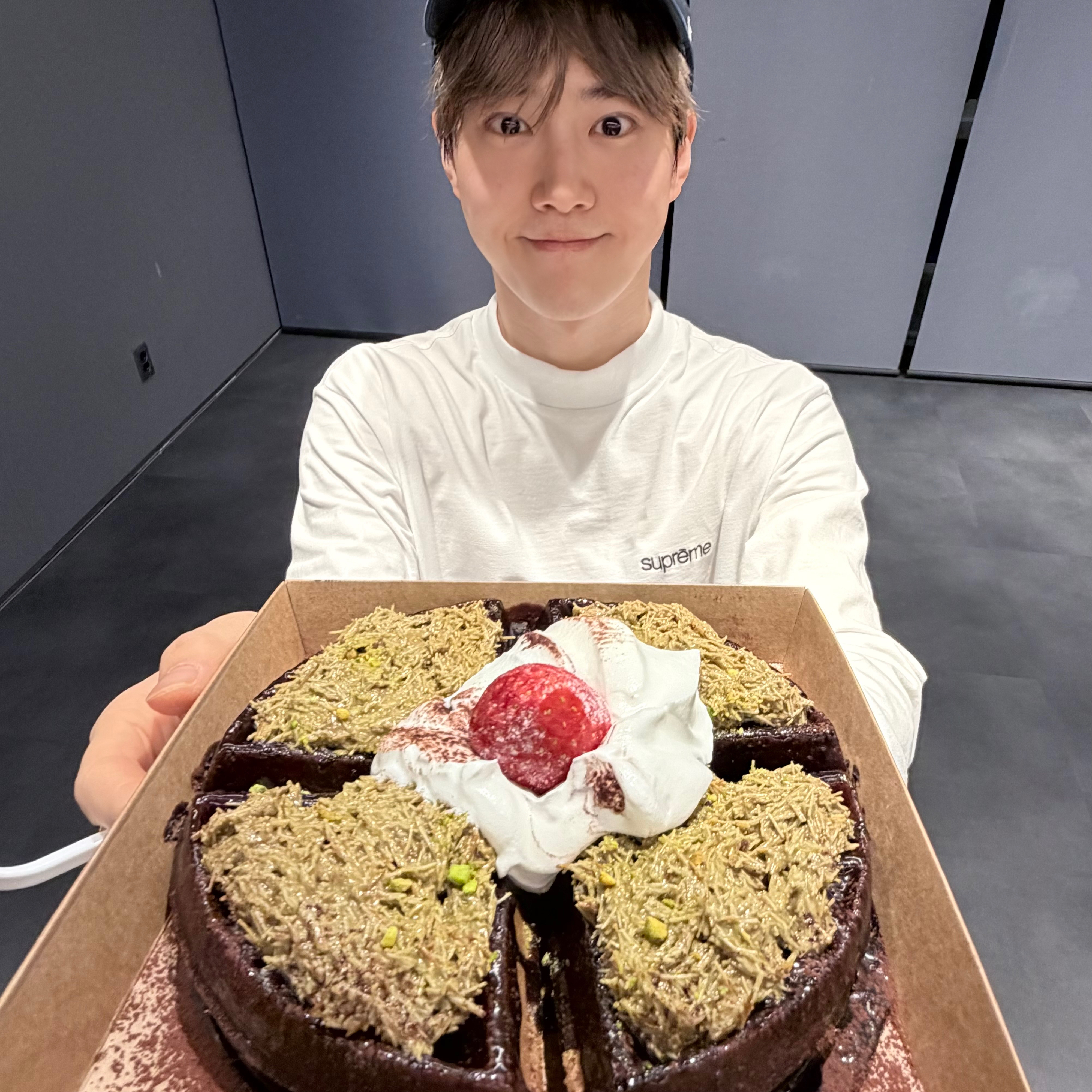 Behind-the-scenes cut of Suho (EXO)