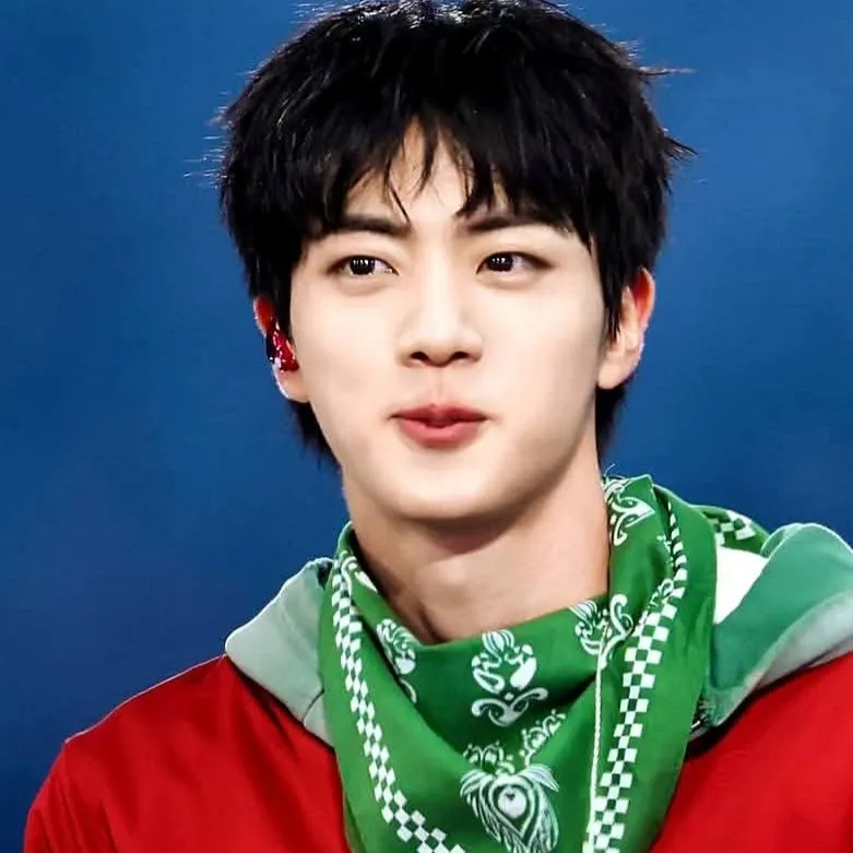 Momen yang diabadikan oleh penggemar Jin (BTS)