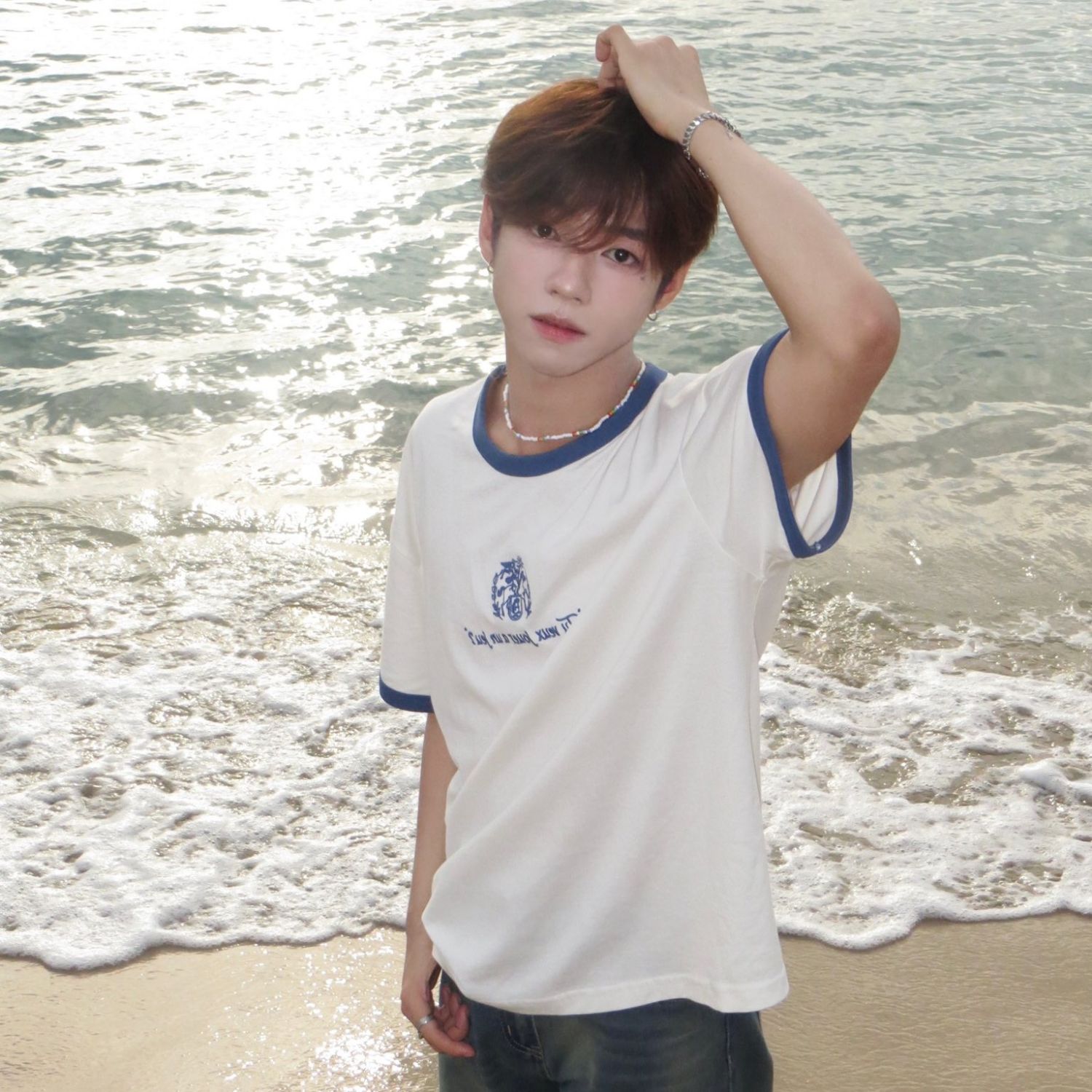 A moment captured by JL (AHOF)'s fan