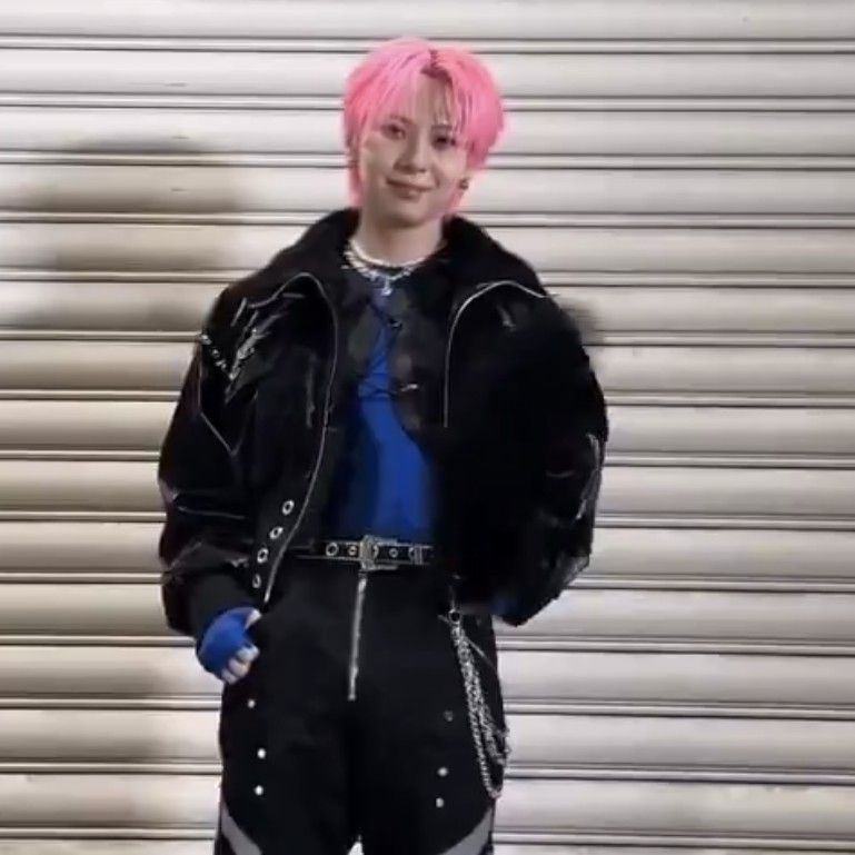 Recent activity shot of Kawashiri Ren (JO1)