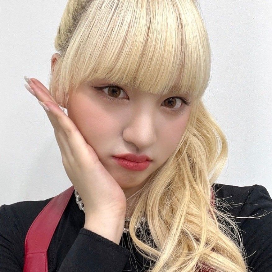 Latest photo of LIZ (IVE)