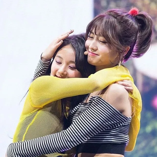 Potret di balik layar Momo (TWICE)
