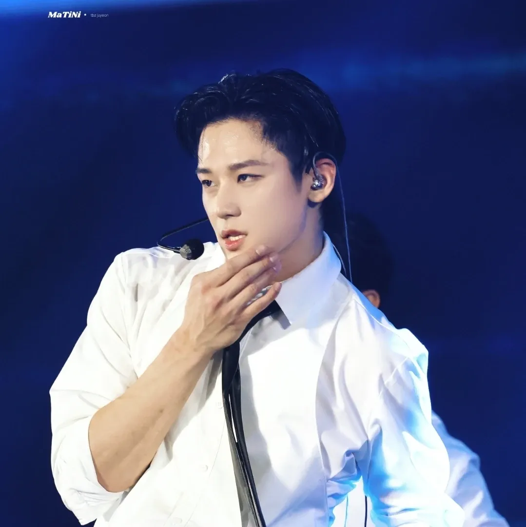 Latest photo of Juyeon (THE BOYZ)