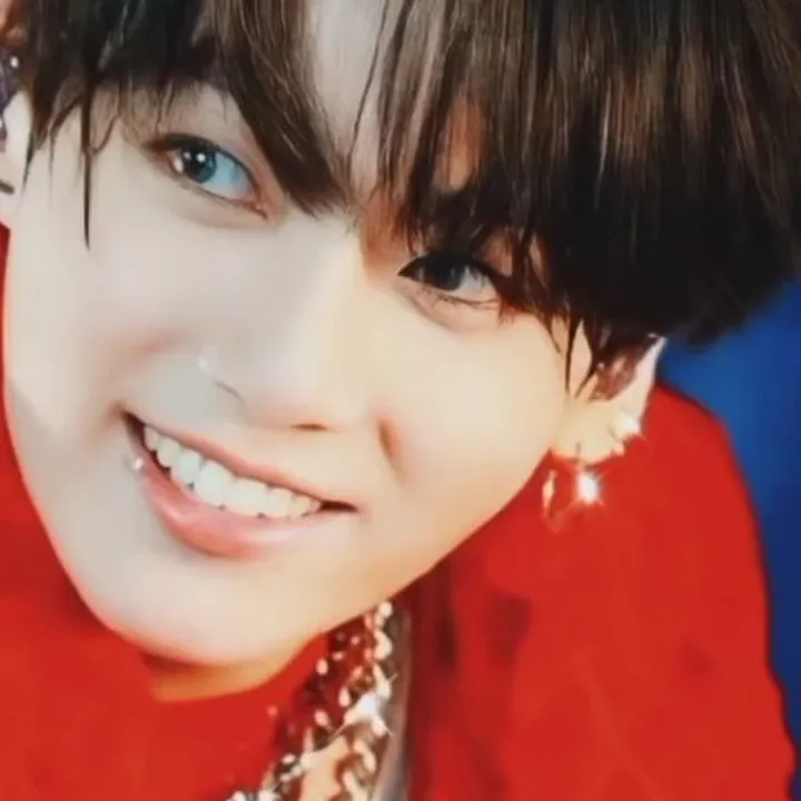 Foto aktivitas terbaru Jungkook (BTS)