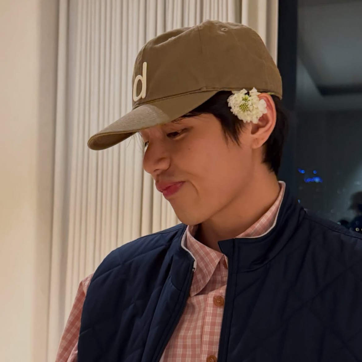 V (防弹少年团)的最新照片