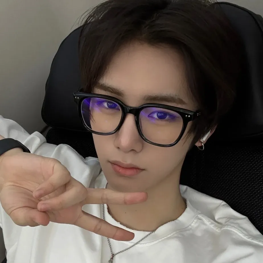 A moment captured by Zhou Anxin (ALPHA DRIVE ONE)'s fan