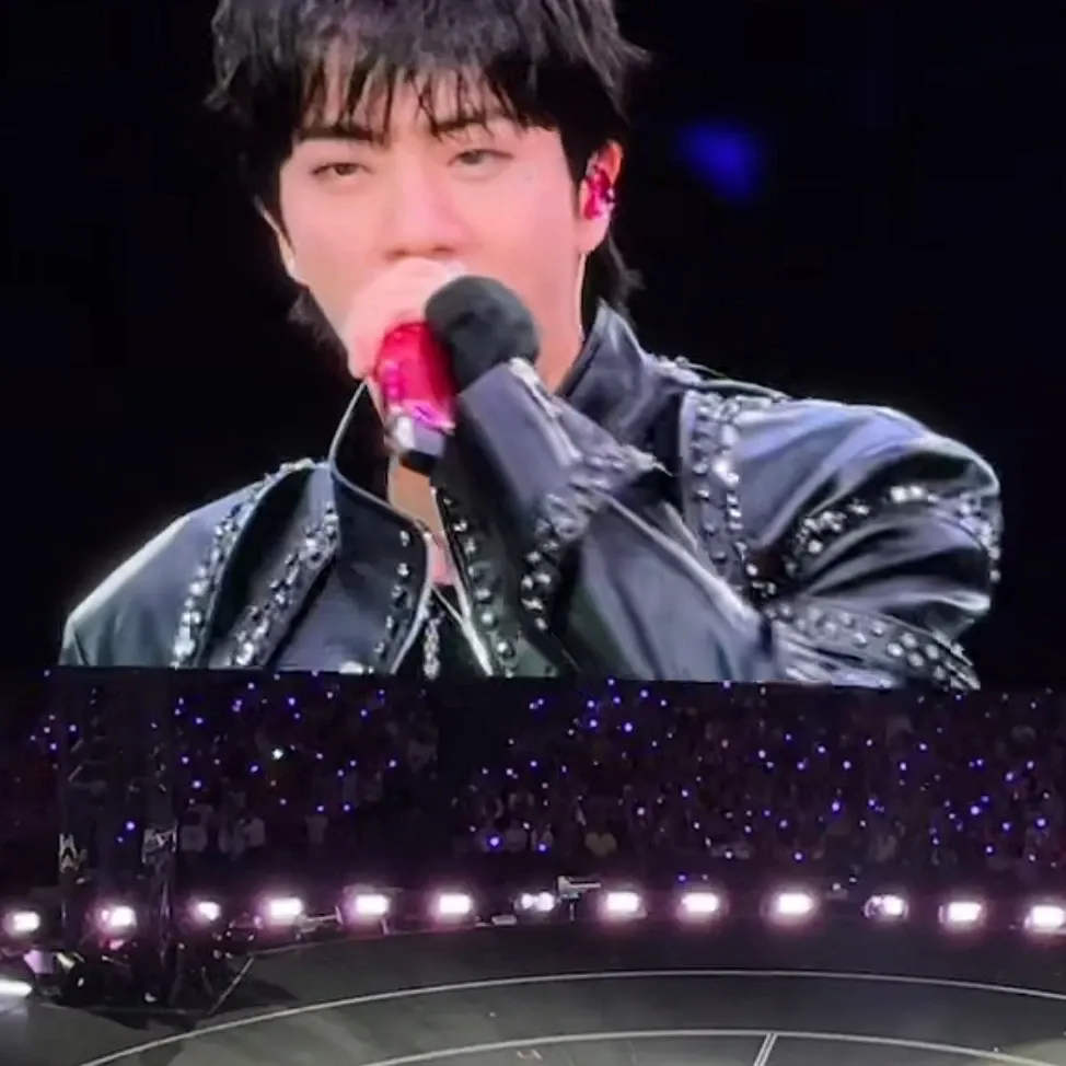 Foto terbaru Jin (BTS)