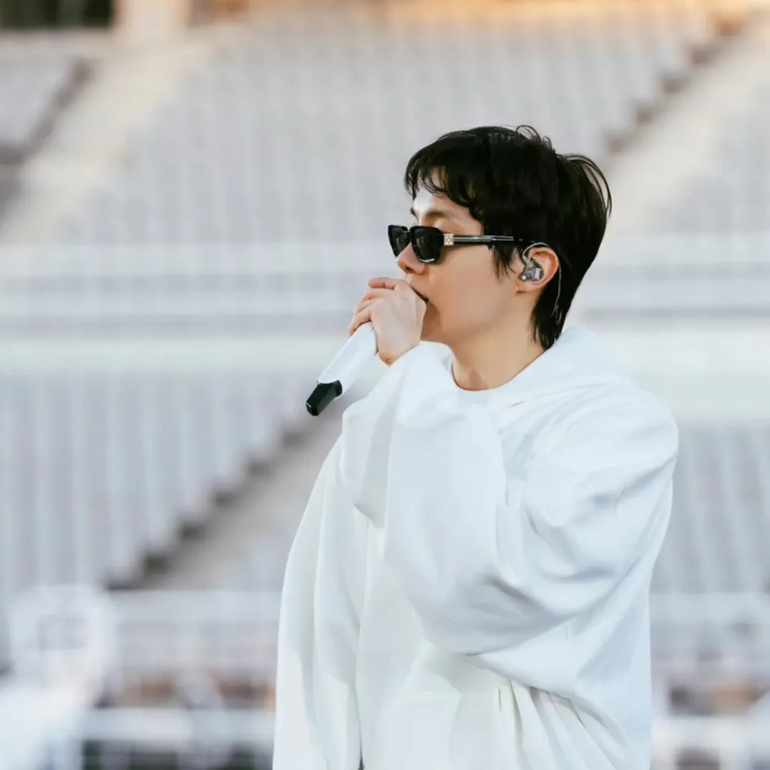 J-hope (防彈少年團)的最新活動照片