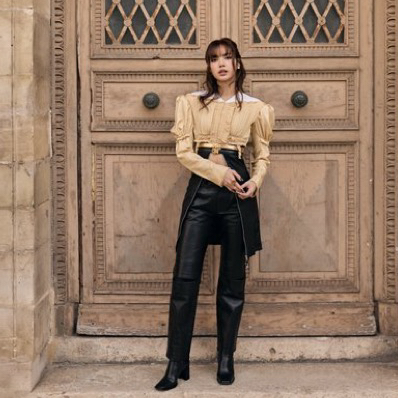 리사 (BLACKPINK)의 비하인드 컷