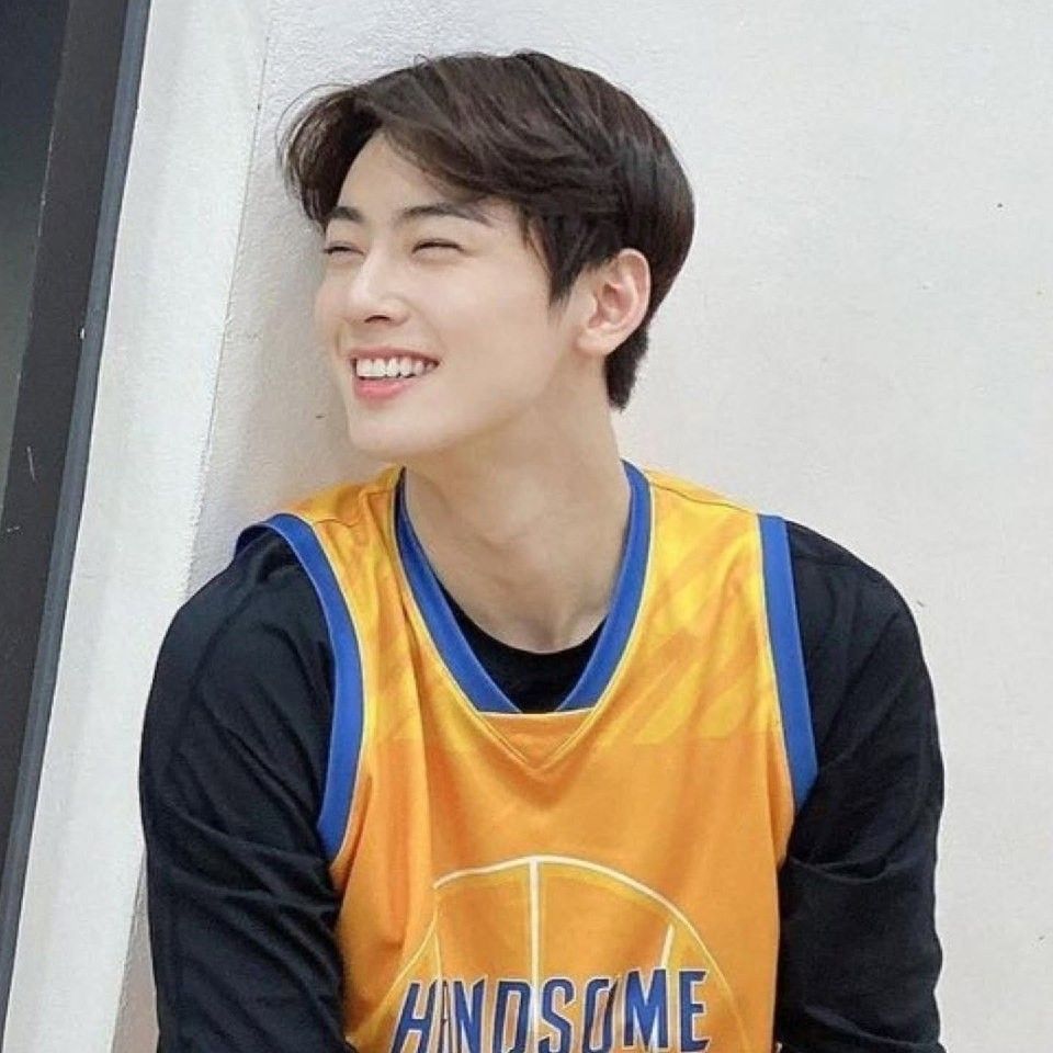 A moment captured by Eunwoo (ASTRO)'s fan