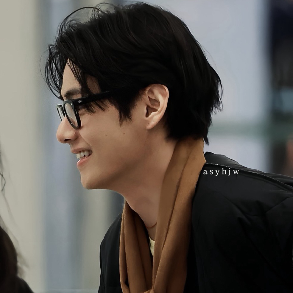 V (防弹少年团)的幕后花絮