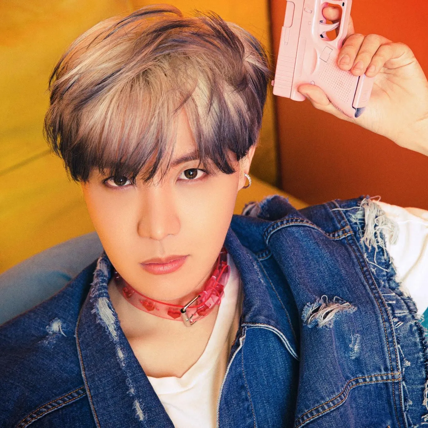 Foto aktivitas terbaru j-hope (BTS)