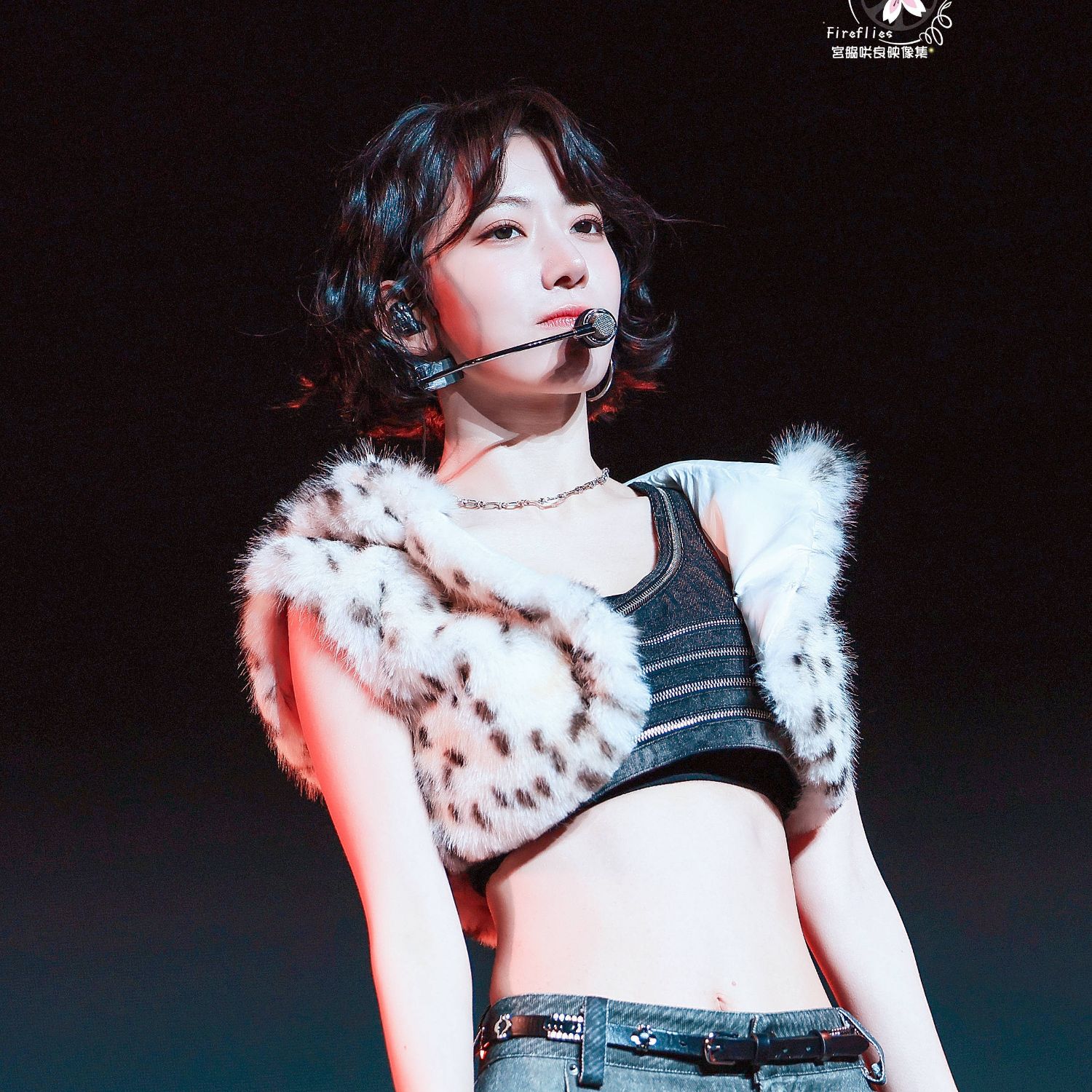 Behind-the-scenes cut of Sakura (LE SSERAFIM)