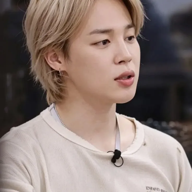 Foto aktivitas terbaru Jimin (BTS)