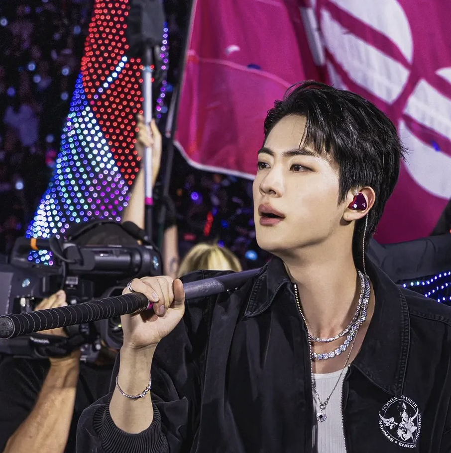 Potret di balik layar Jin (BTS)