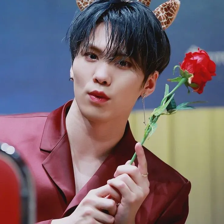 A moment captured by Rocky's fan