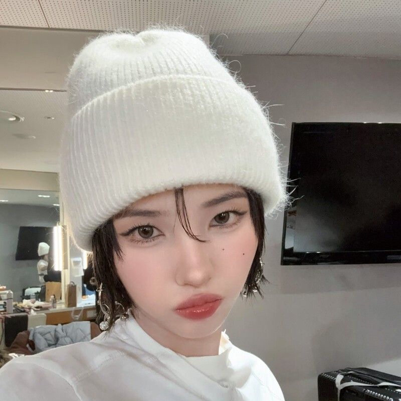 Latest photo of Soyeon (i-dle)