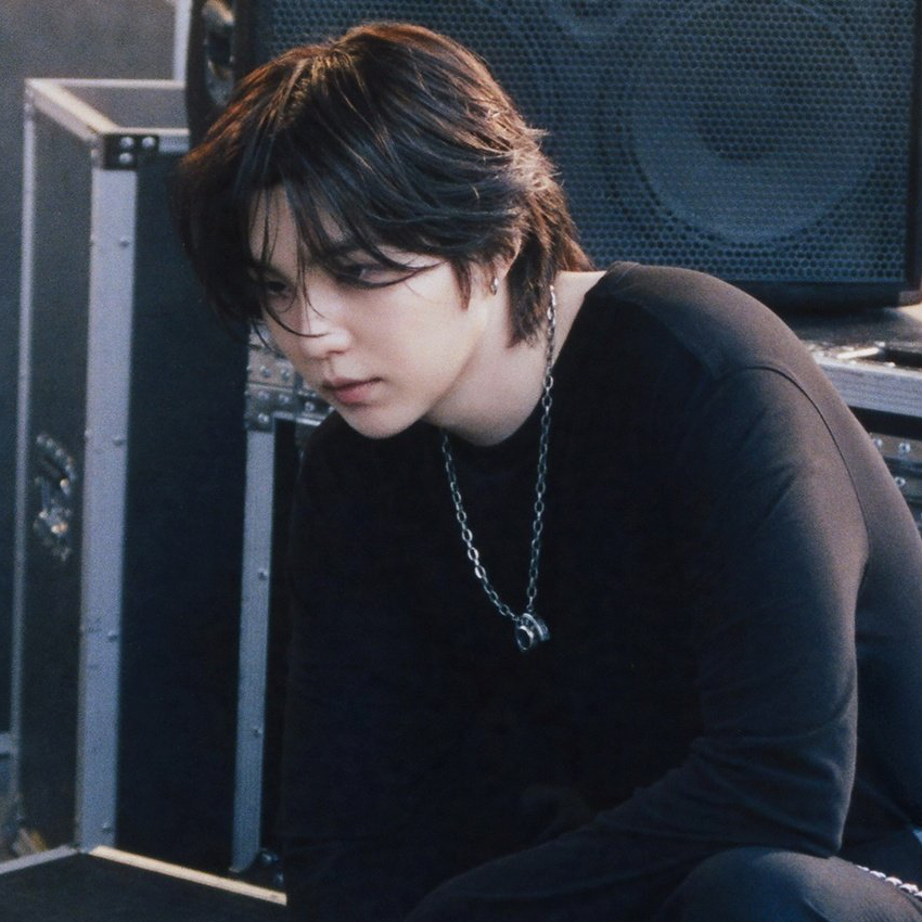 SUGA (BTS)の舞台裏ショット