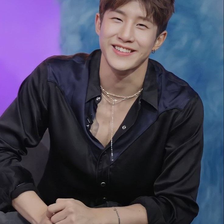 A moment captured by Jinjin (ASTRO)'s fan