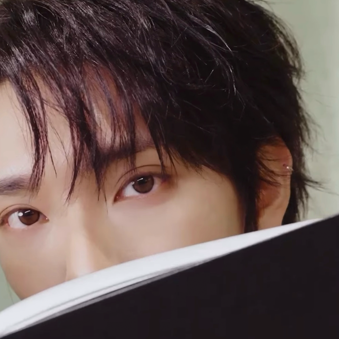 Behind-the-scenes cut of Joshua (SEVENTEEN)