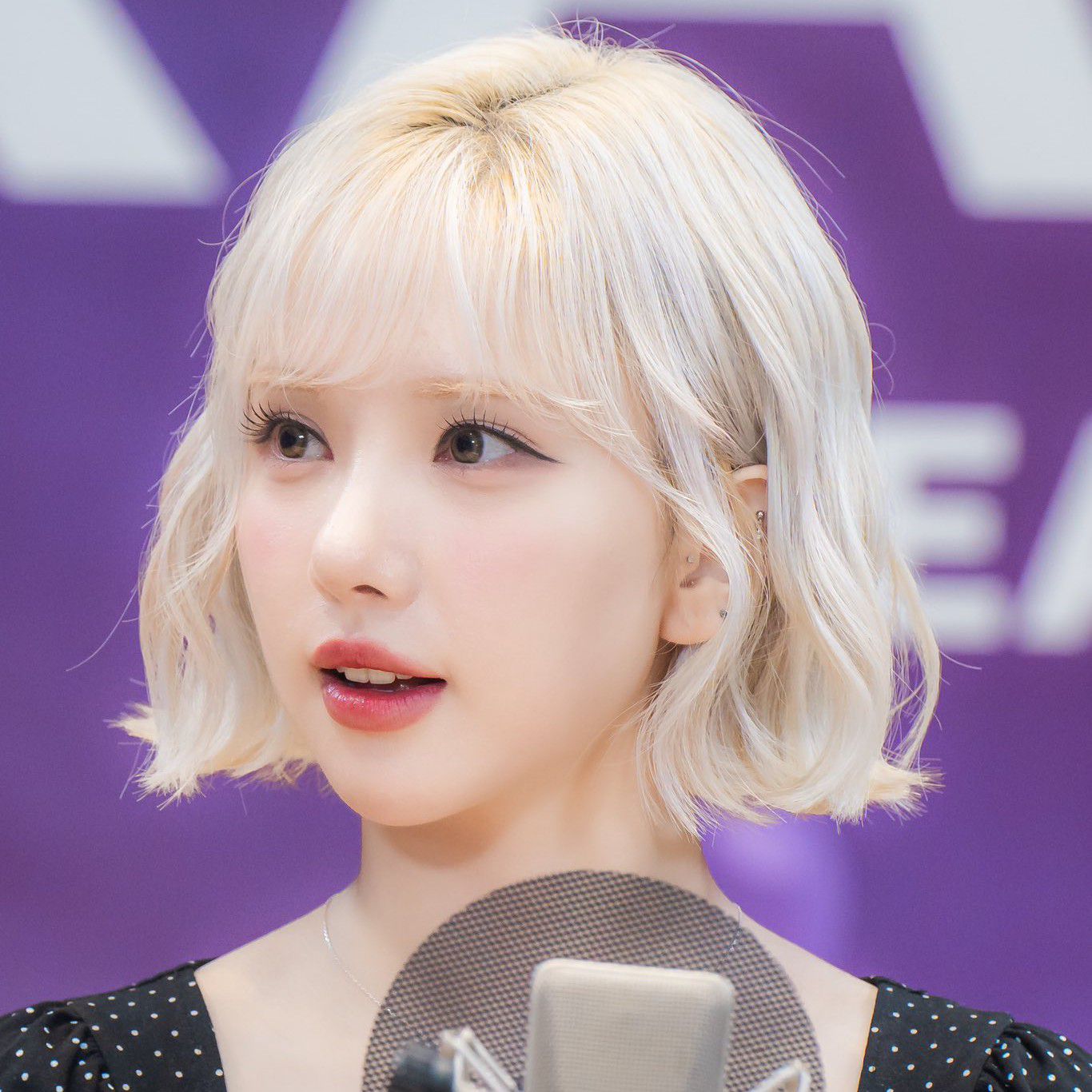 Behind-the-scenes cut of VIVIZ