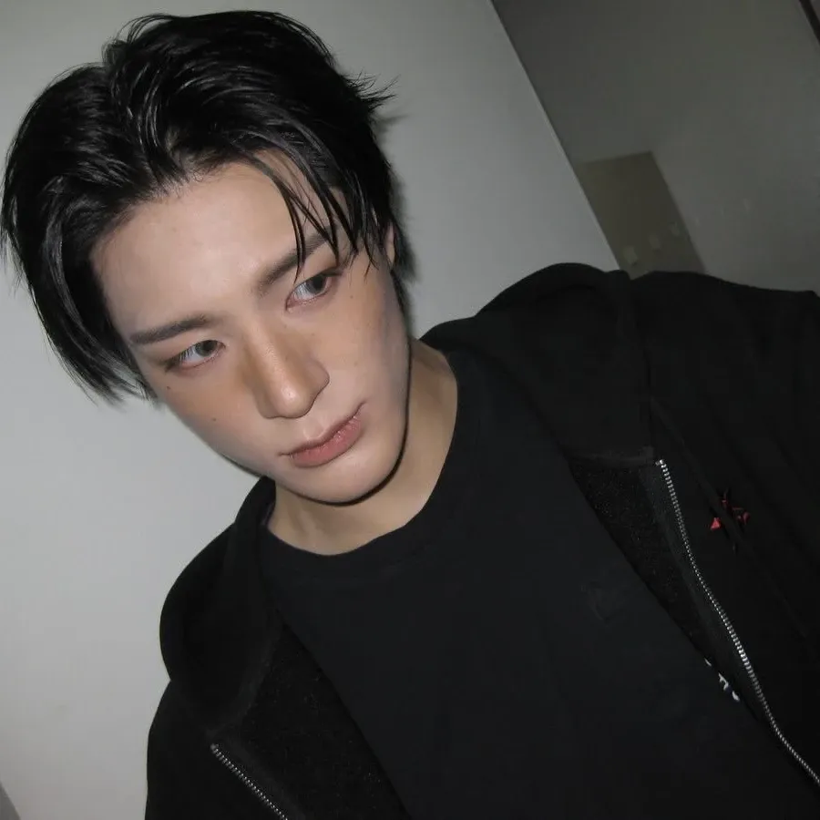 Behind-the-scenes cut of Jeno (NCT DREAM)