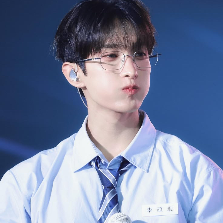 Latest photo of DK (SEVENTEEN)